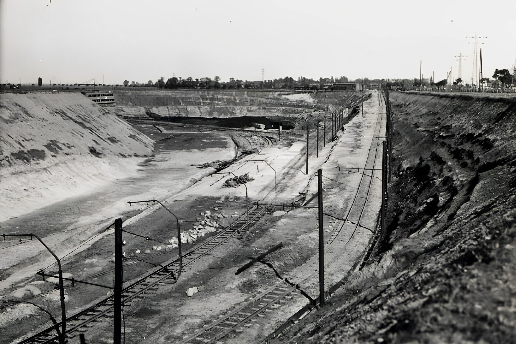 1937