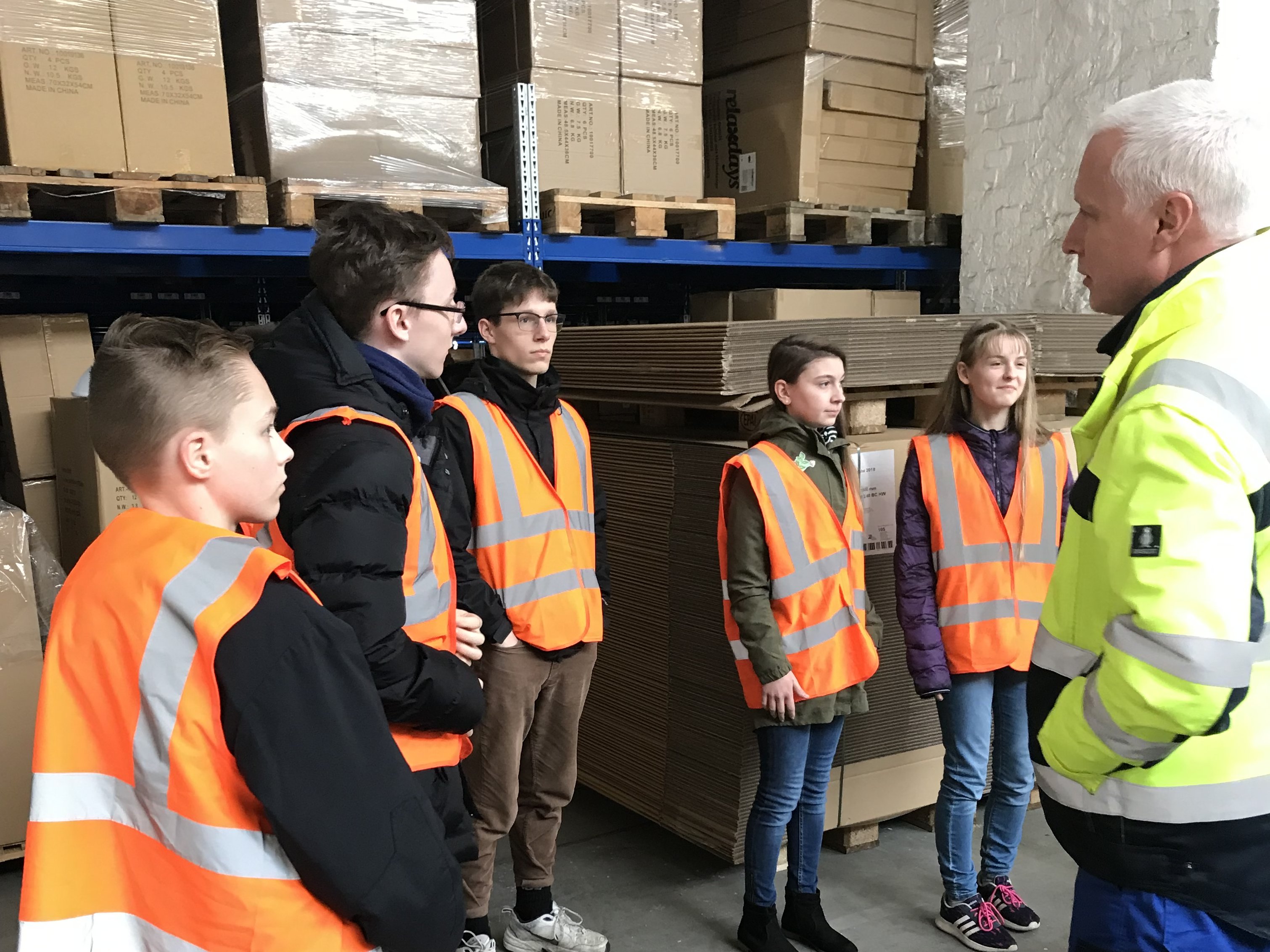 Beim „Girls’Day“ und „Boys’Day“ können Schüler auch hinter die „Relaxdays“-Kulissen blicken