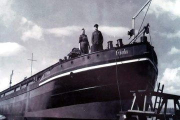 Um 1920