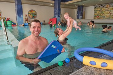 Babyschwimmen im Westbad