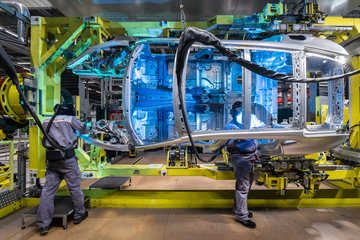 In der Karosserie entsteht das Grundgerüst