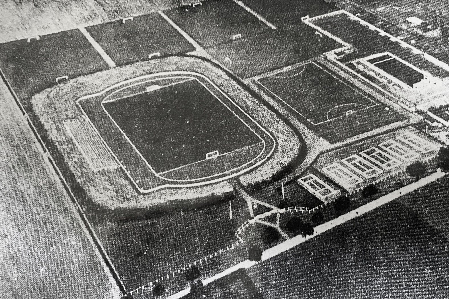 Eine historische Aufnahme des Stadion des Friedens