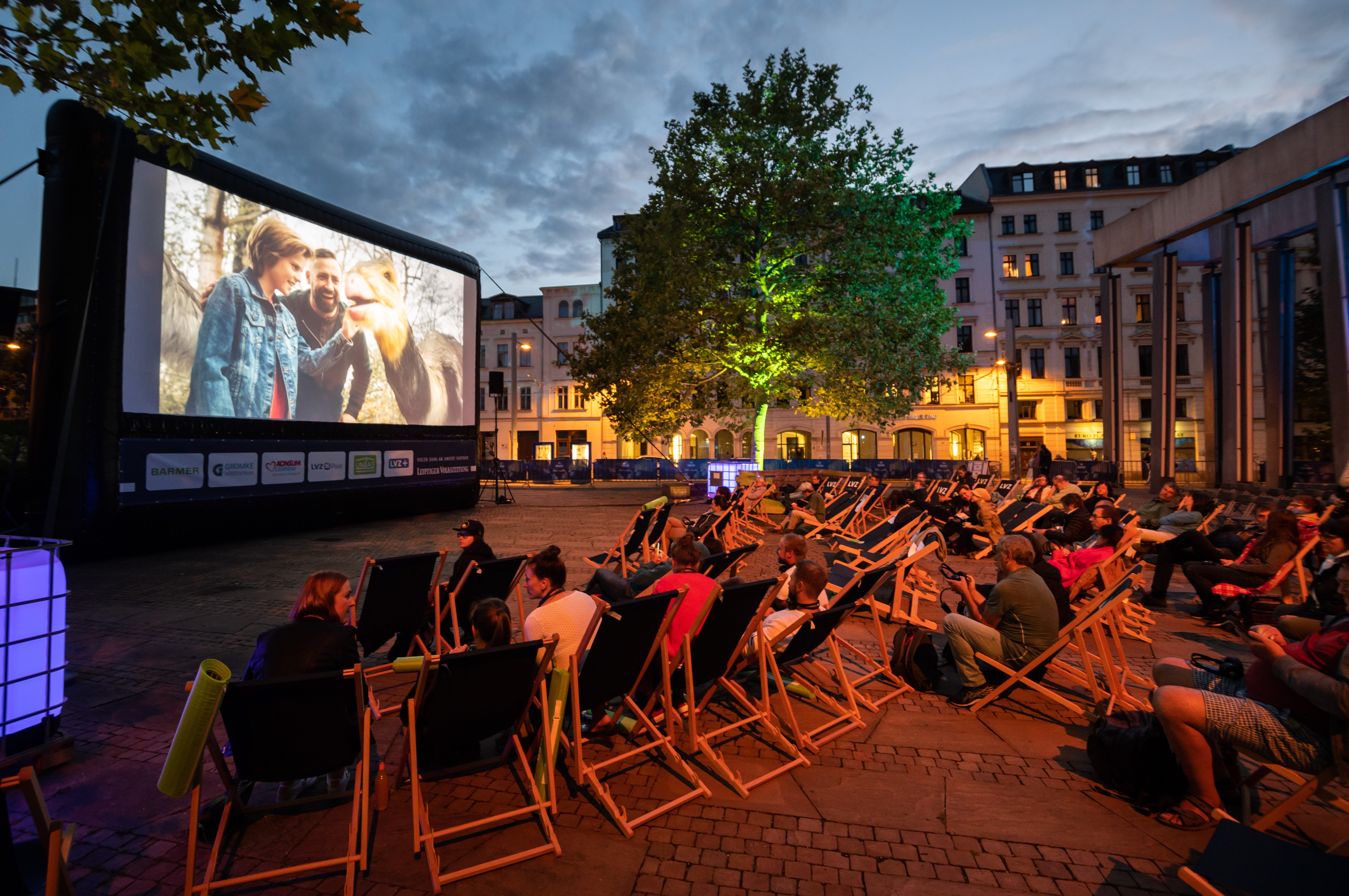 LVZ Sommerkino 2023 Freiluft-Filmgenuss im perfekten Ambiente einer Sommernacht