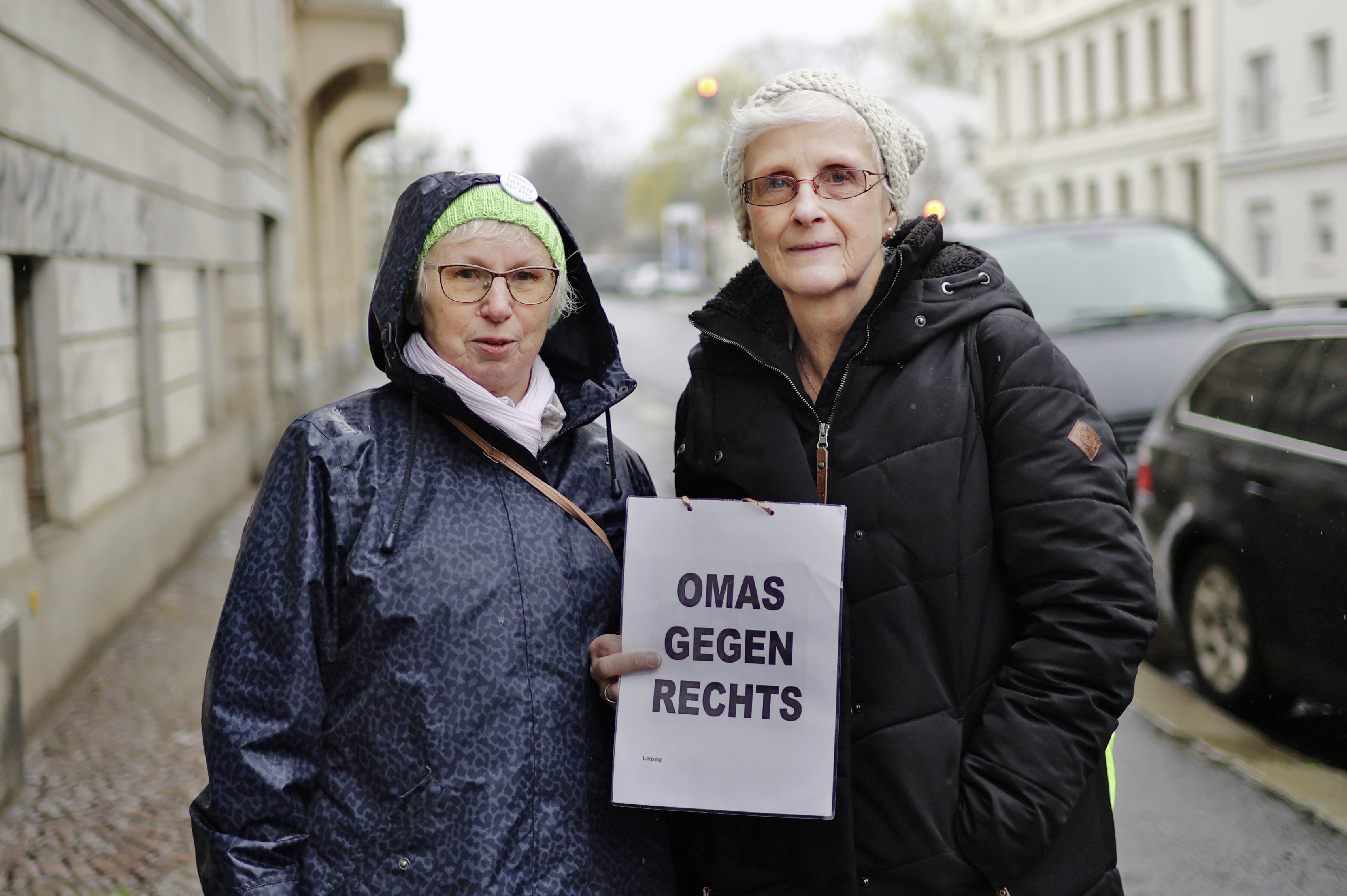 OMAS GEGEN RECHTS