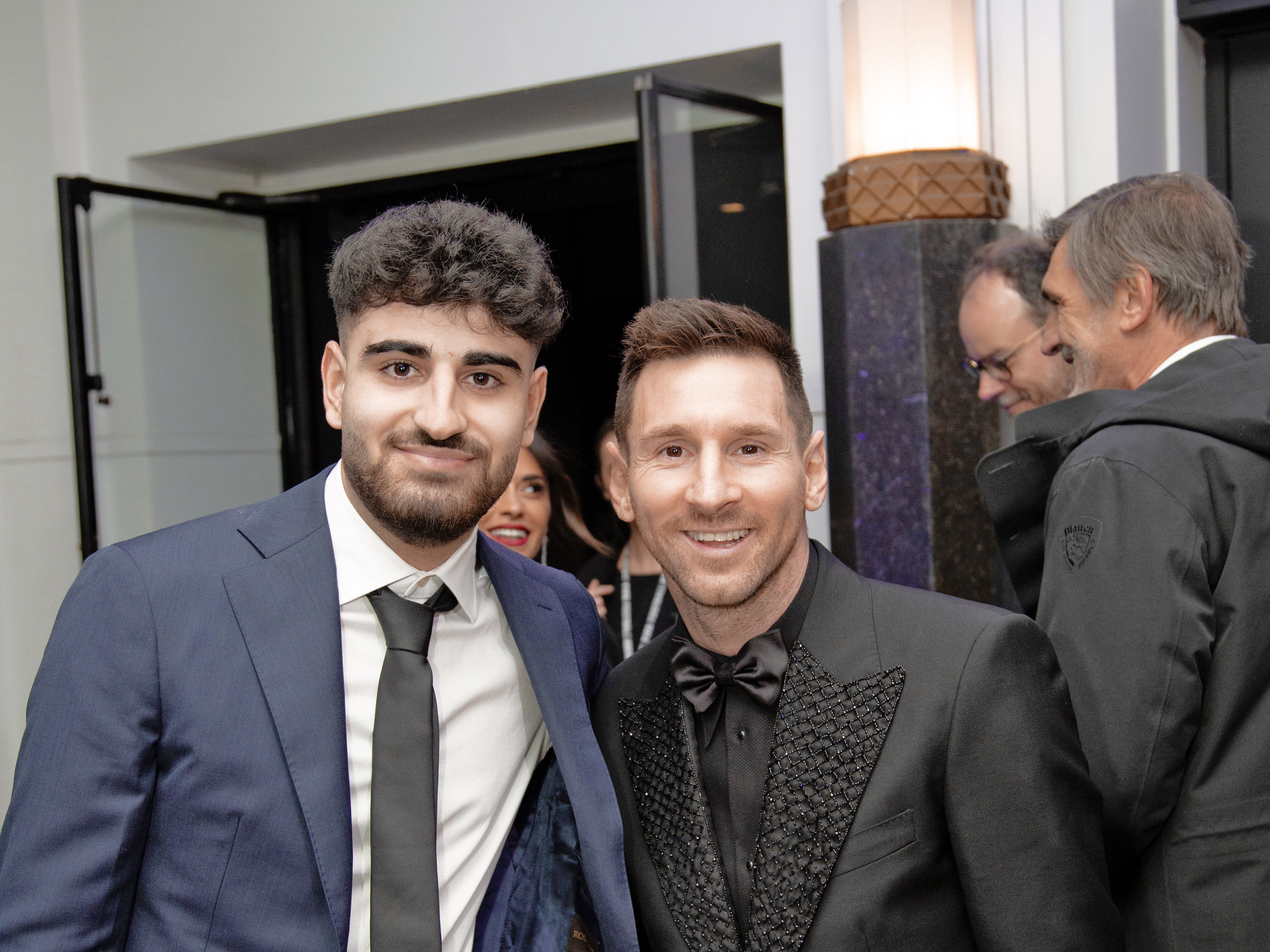 Umut Gültekin und Lionel Messie (r.)
