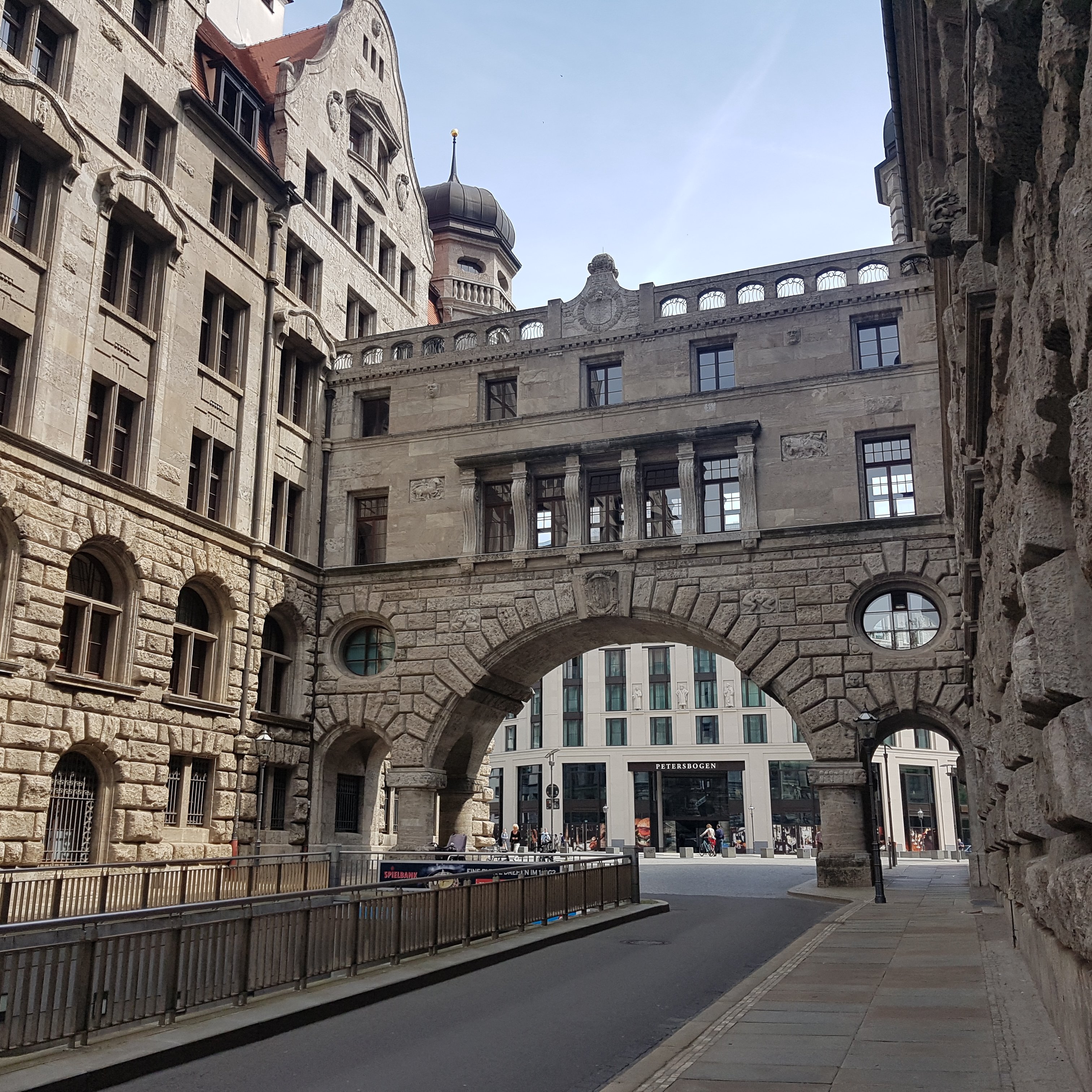 Lotterstraße Neues Rathaus - Brücke Leipzig Lotterstraße Neues Rathaus - Brücke Leipzig