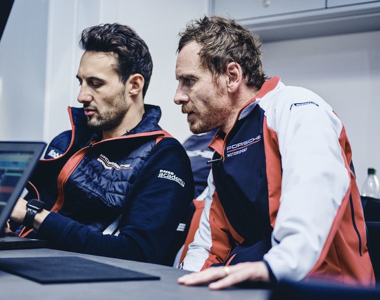 Felipe Fernández Laser und Michael Fassbender