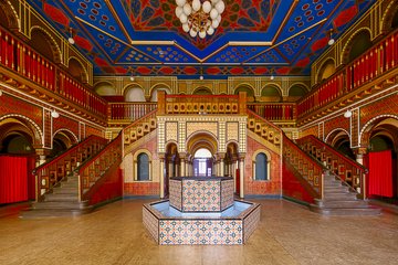 Schöne Treppenhäuser - Stadtbad Leipzig