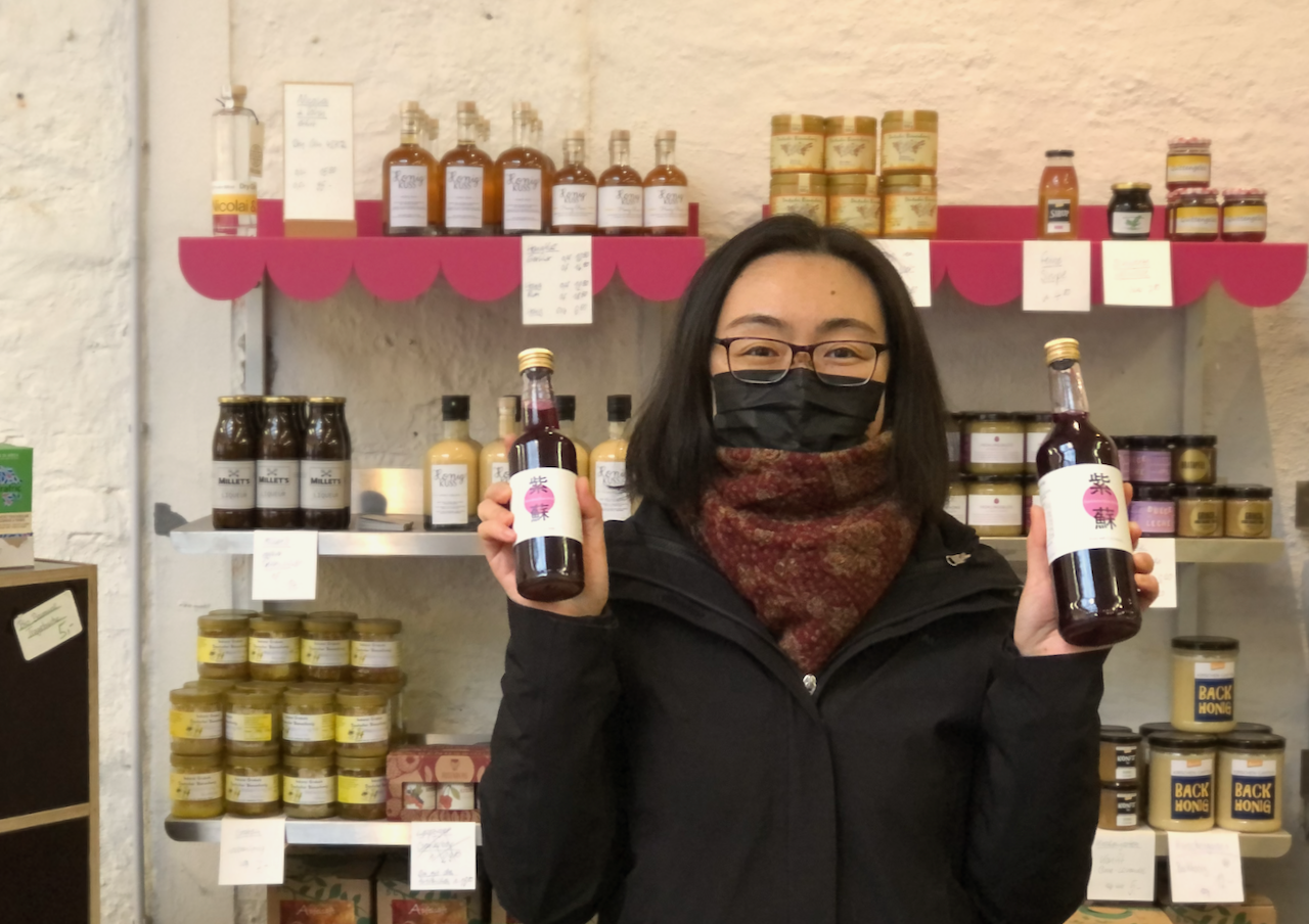 Akiko Takahashi hat den Shiso-Sirup kreiert