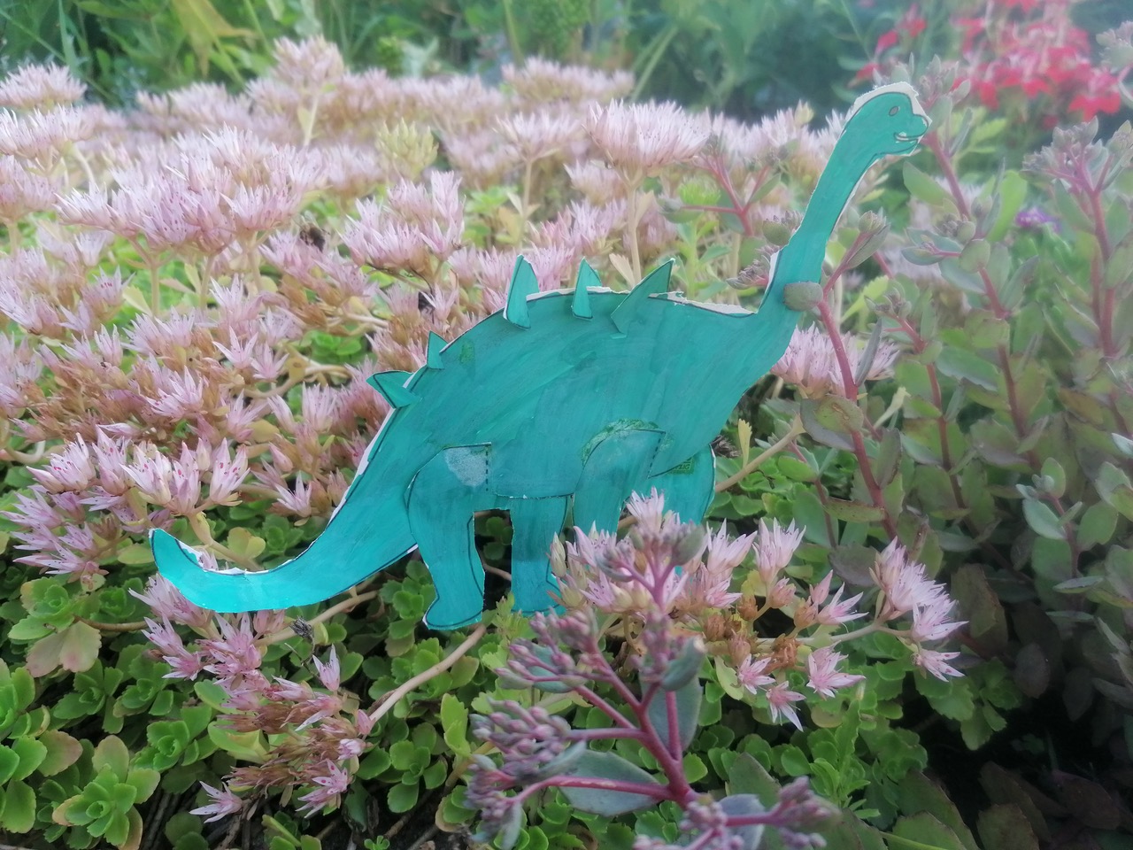Bastel-Dino ausgeschnitten von Familie Hieke