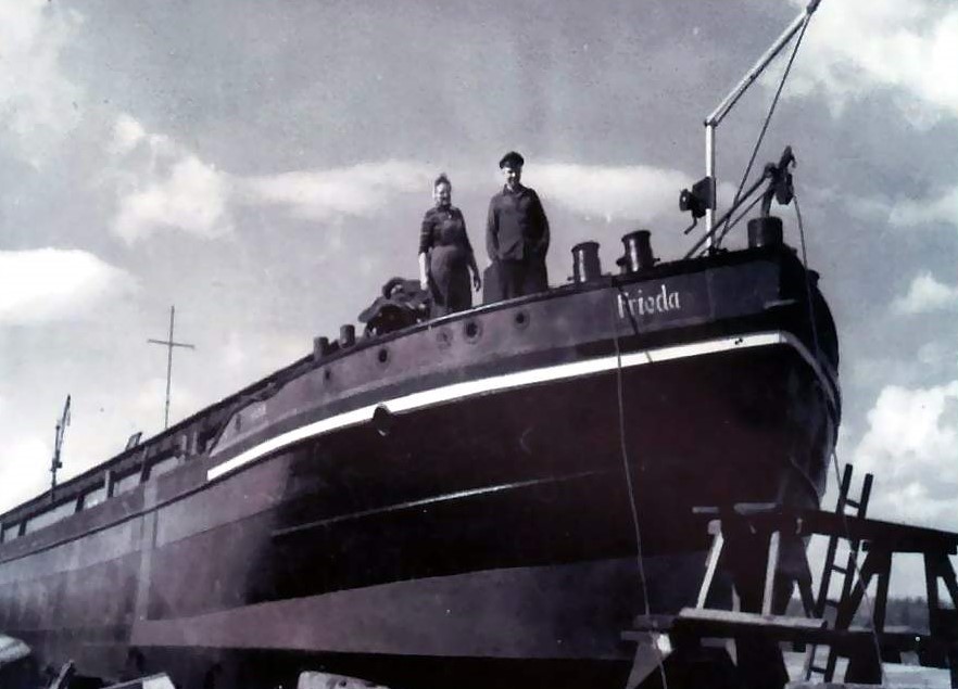 Um 1920
