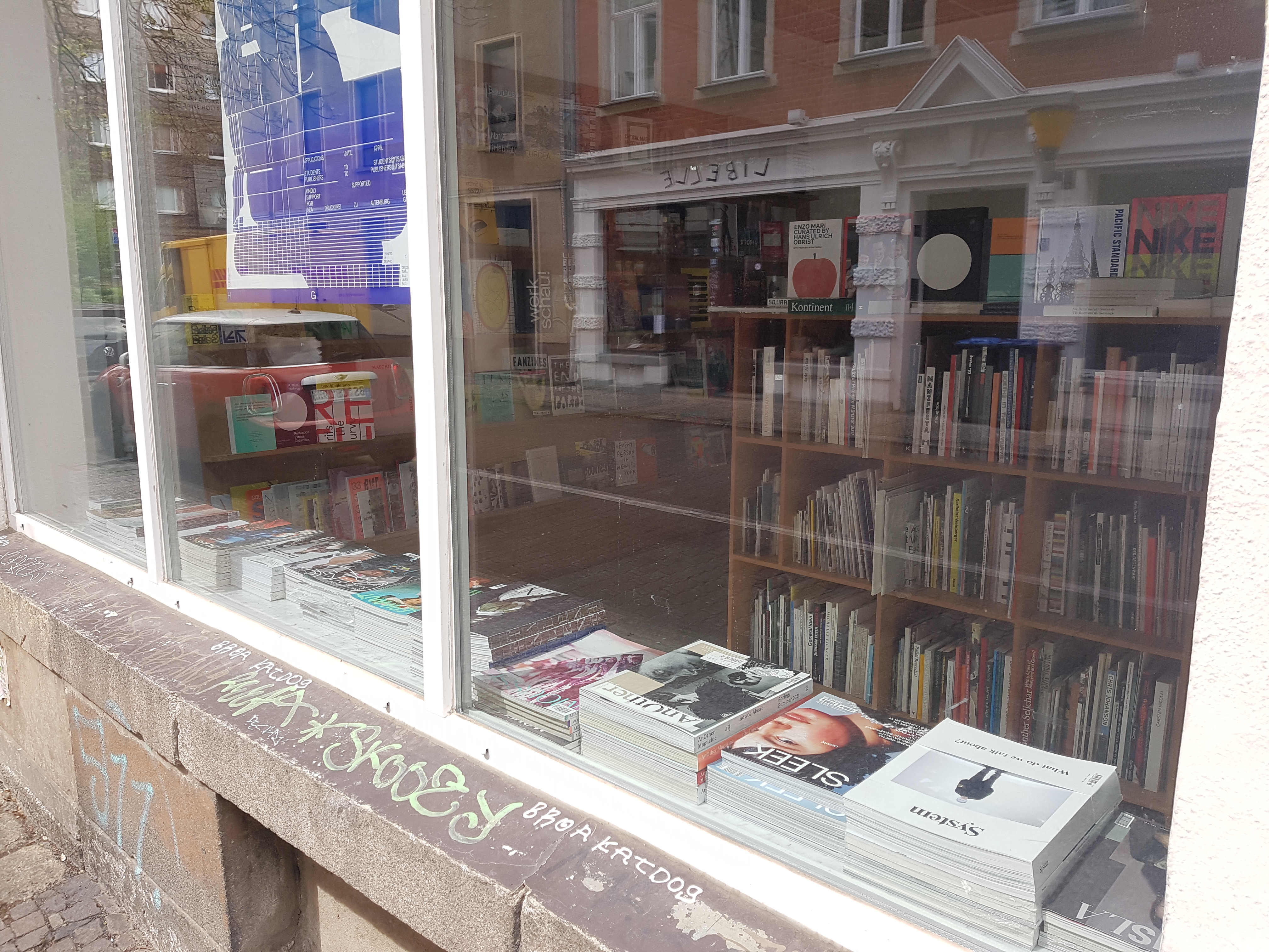 MZIN Bookstore