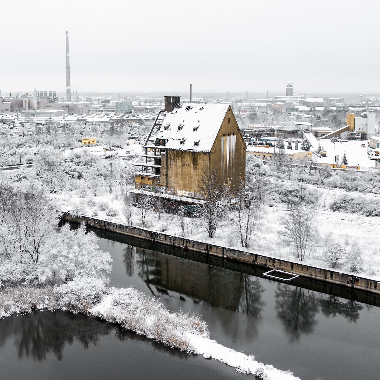 Lindenauer Hafen im Schnee